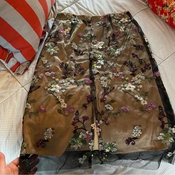 VINCE Begonia Sequined Skirt - Picture 6 of 11